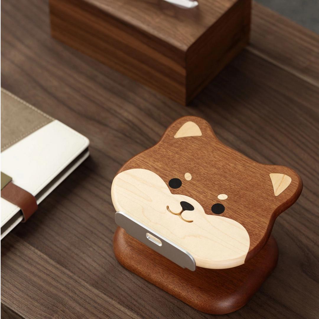 Cute Shiba Inu Wooden Cell Phone Holder